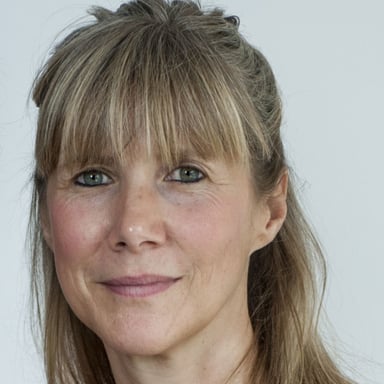 Portrettbilde av Rebecca Dennis