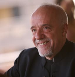Bidragsyter Paulo Coelho