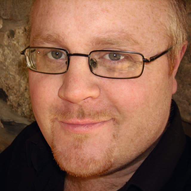 Bidragsyter Derek Landy