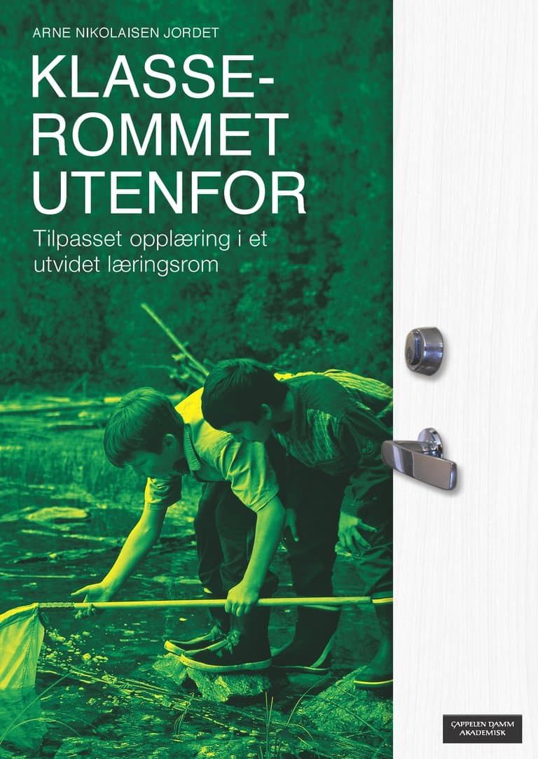 Omslag Klasserommet utenfor av Arne Nikolaisen Jordet (Heftet)