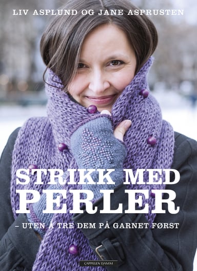 Omslag av "Strikk med perler"