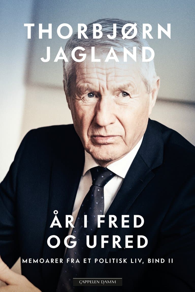 Omslag År i fred og ufred av Thorbjørn Jagland (Innbundet)
