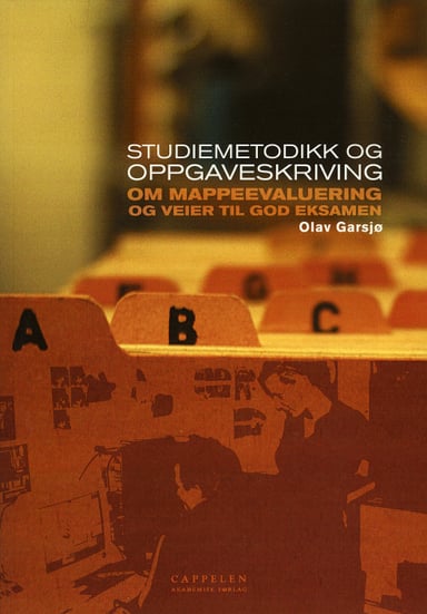 Omslag av "Studiemetodikk og oppgaveskriving"